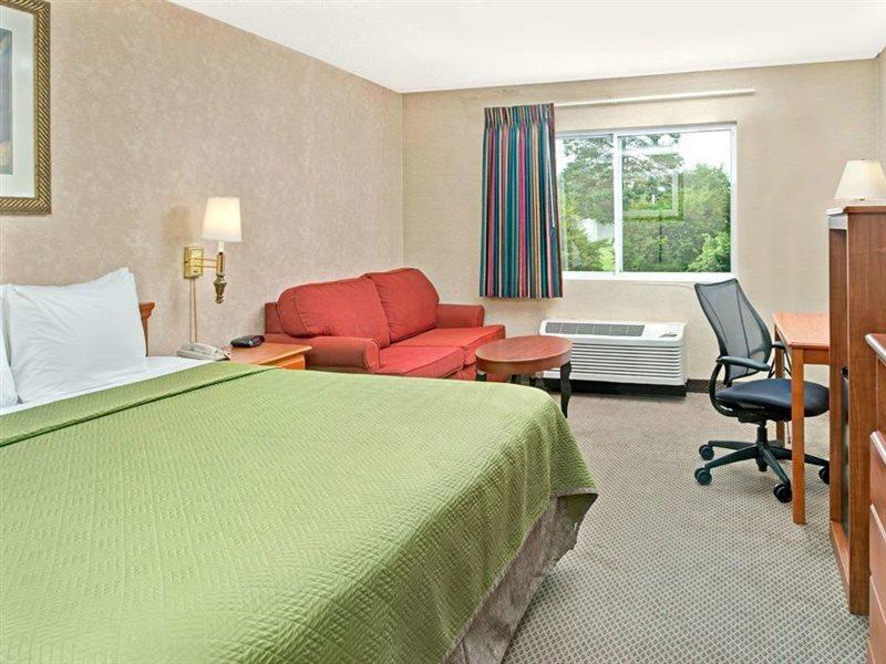Travelodge By Wyndham Lincoln Airport I-80 Exterior foto